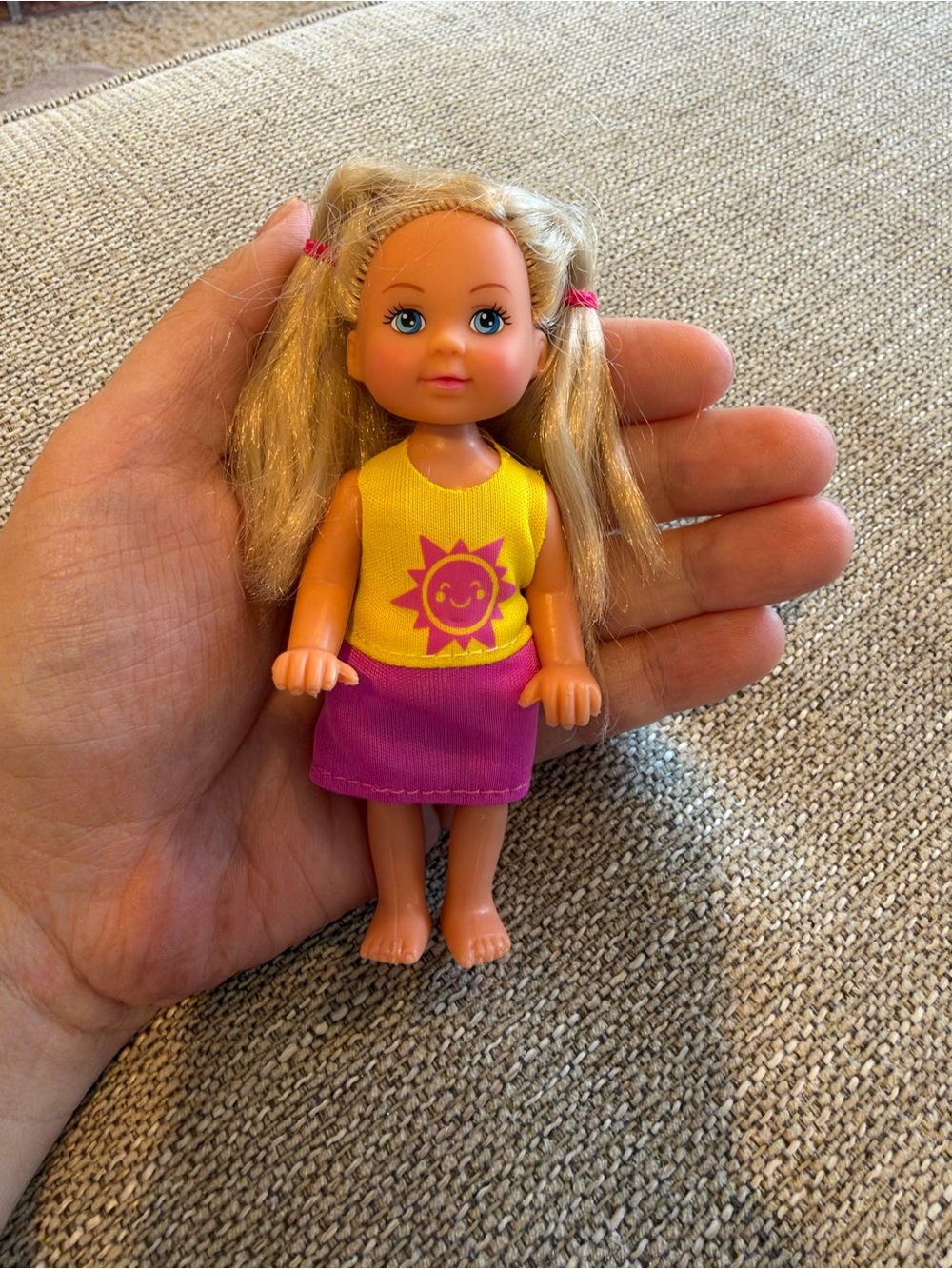 Small Simba doll with ponytails